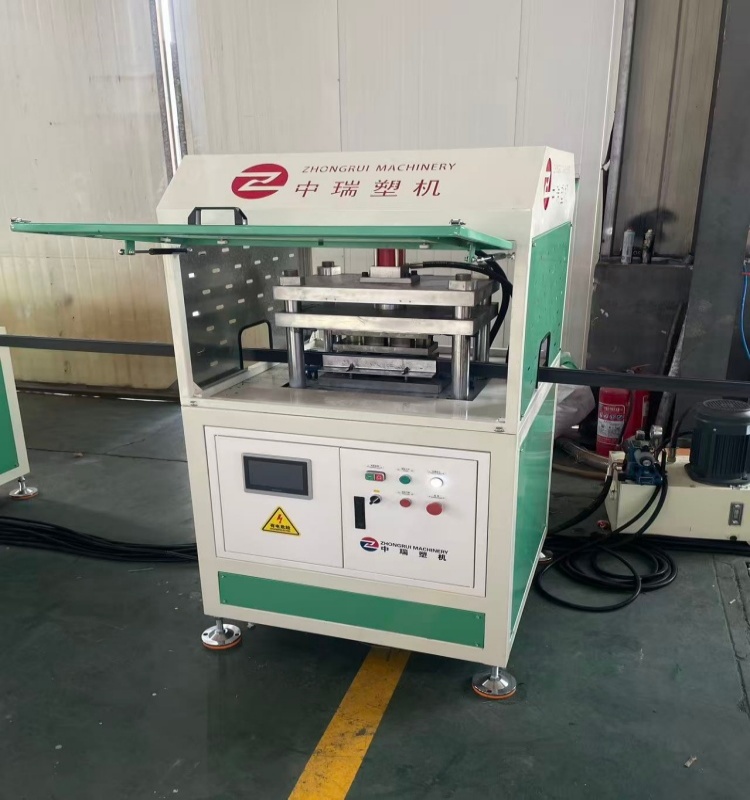 punching machine in the grass stone isolaton production line